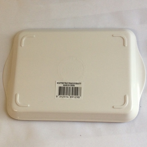 Floral print melamine scatter tray - Picture 2 of 3